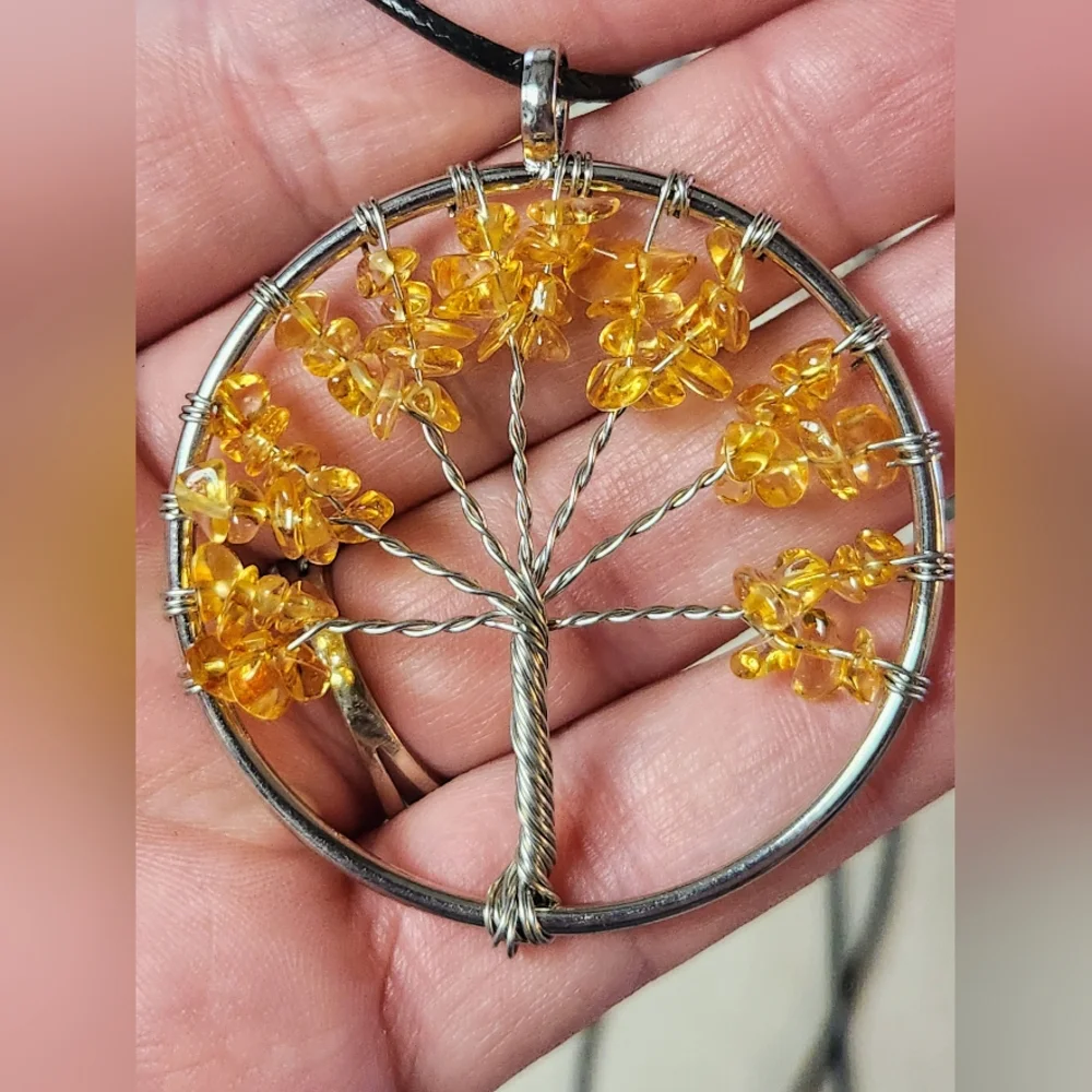 Tree of Life Crystal Pendant. Wire Wrap Jewlery. - Picture 4 of 7